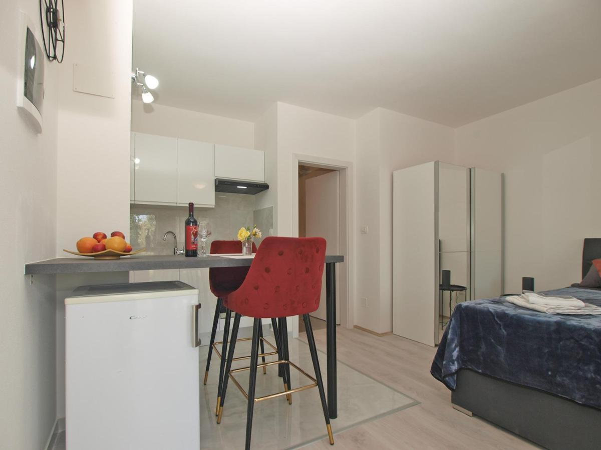 Apartment Florinda 2091 Pula Exterior foto