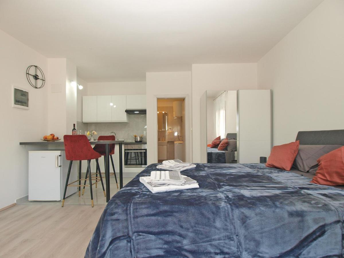 Apartment Florinda 2091 Pula Exterior foto